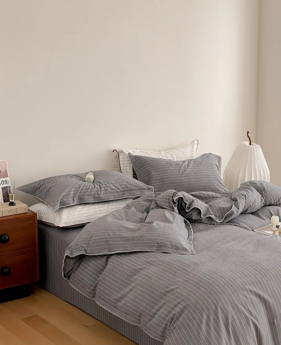 Scandinavian Striped Cotton Overlock Bedding Set